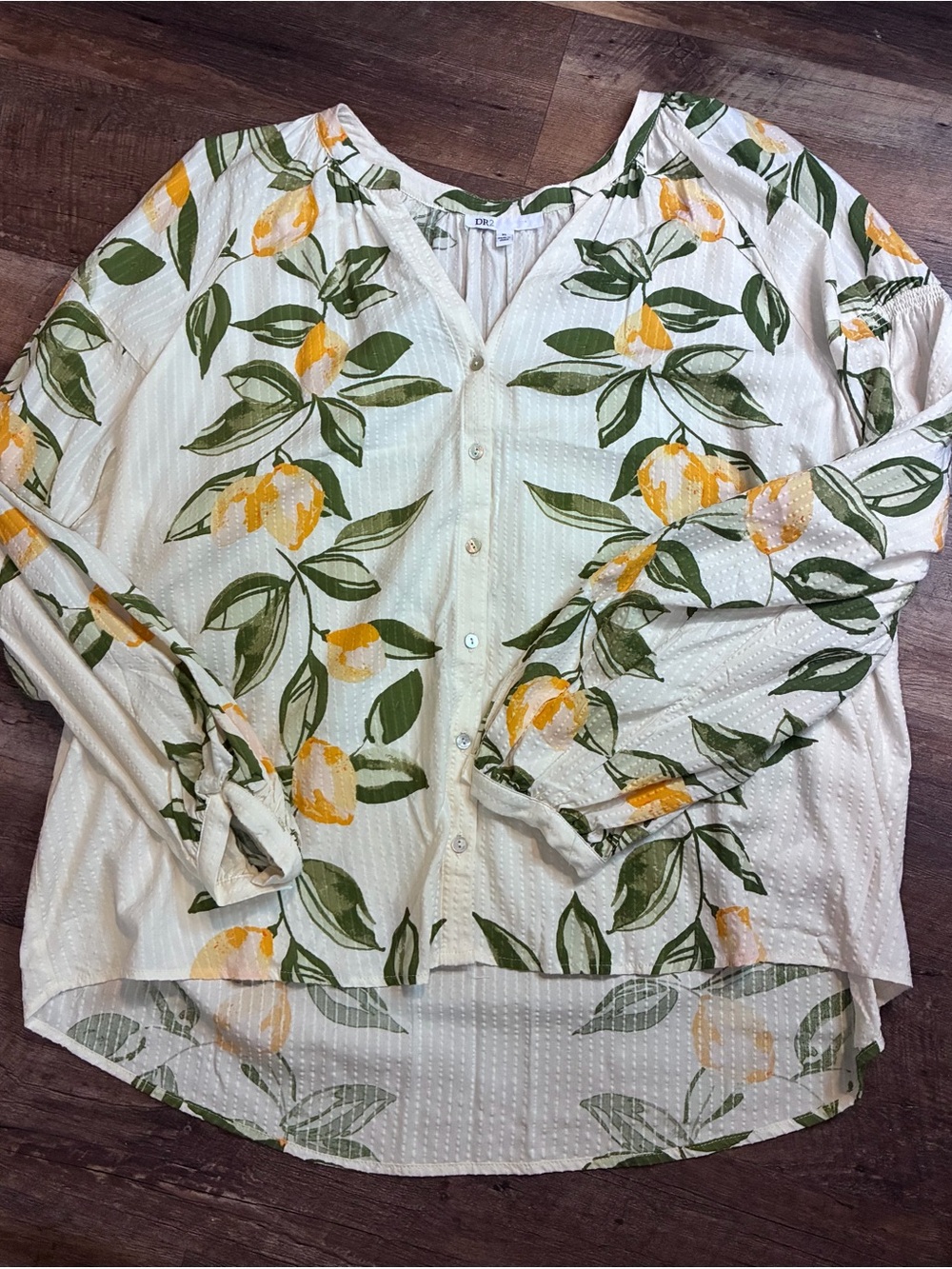 D2R Women's Cream Floral Button-Front Blouse with Yellow Lemon Print